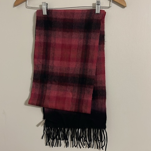 cashmere  red nordstrom scarf - Picture 4 of 4